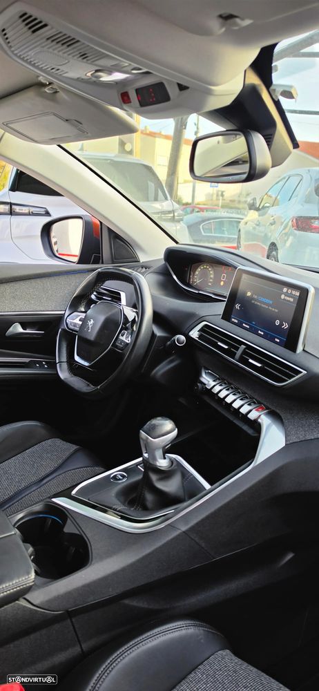 Peugeot 3008 PureTech 130 Stop & Start GPF Allure Pack - 5