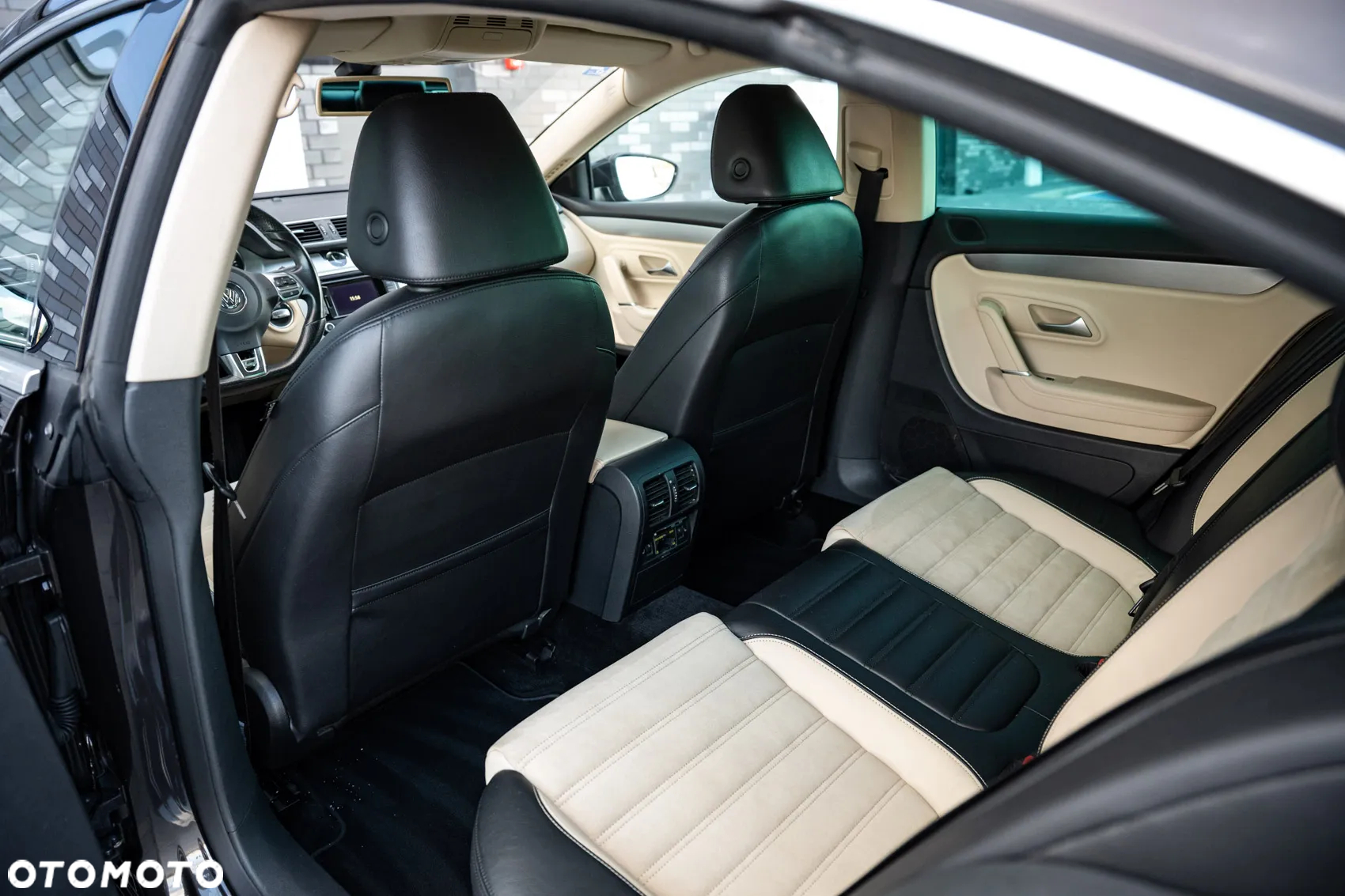 Volkswagen Passat CC 1.8 TSI - 11