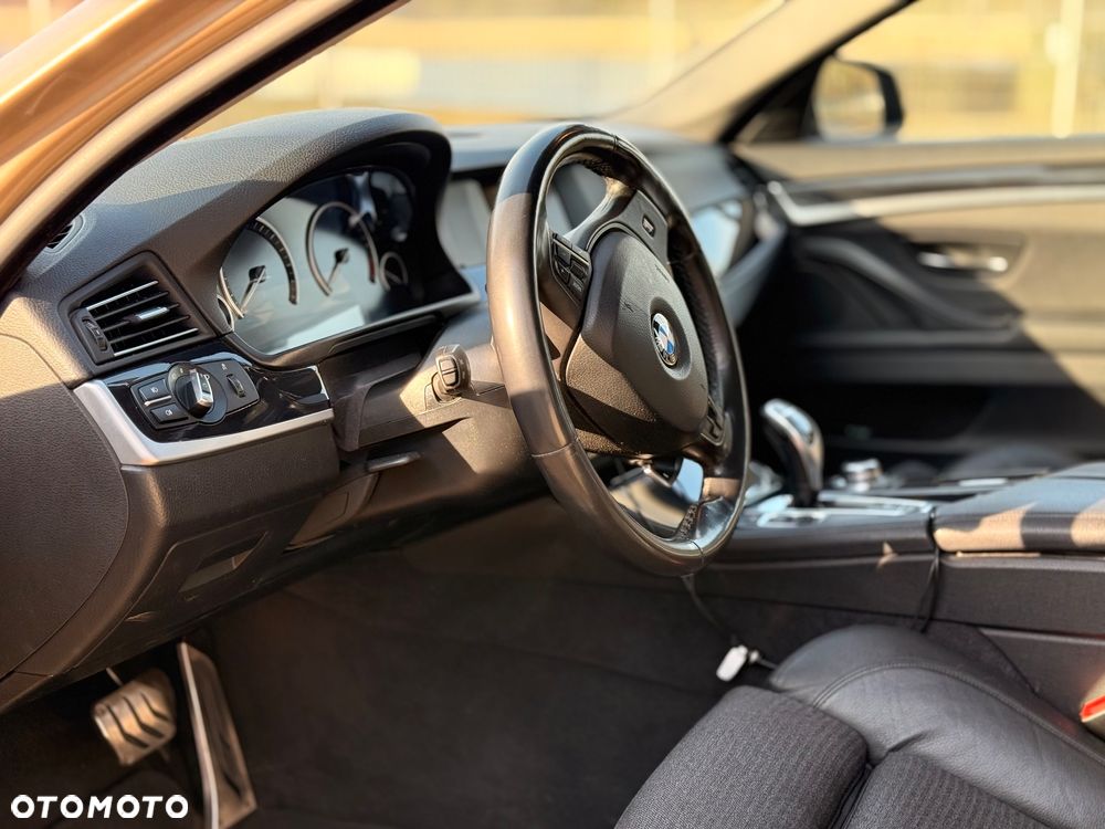 BMW Seria 5 520d xDrive - 20