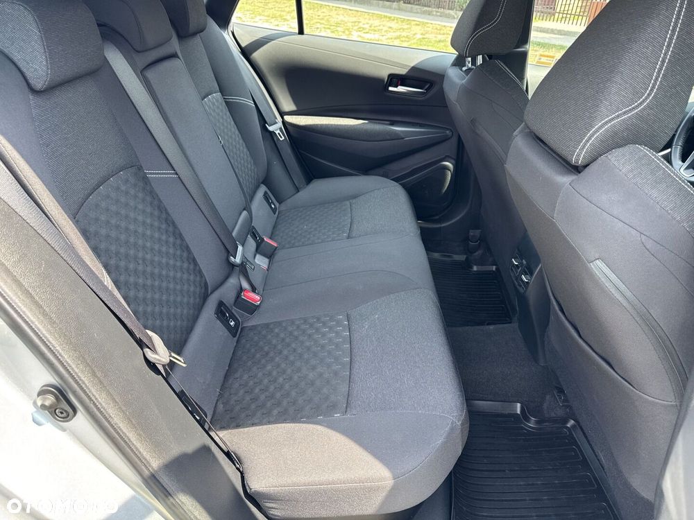 Toyota Corolla 1.8 Hybrid Comfort - 17