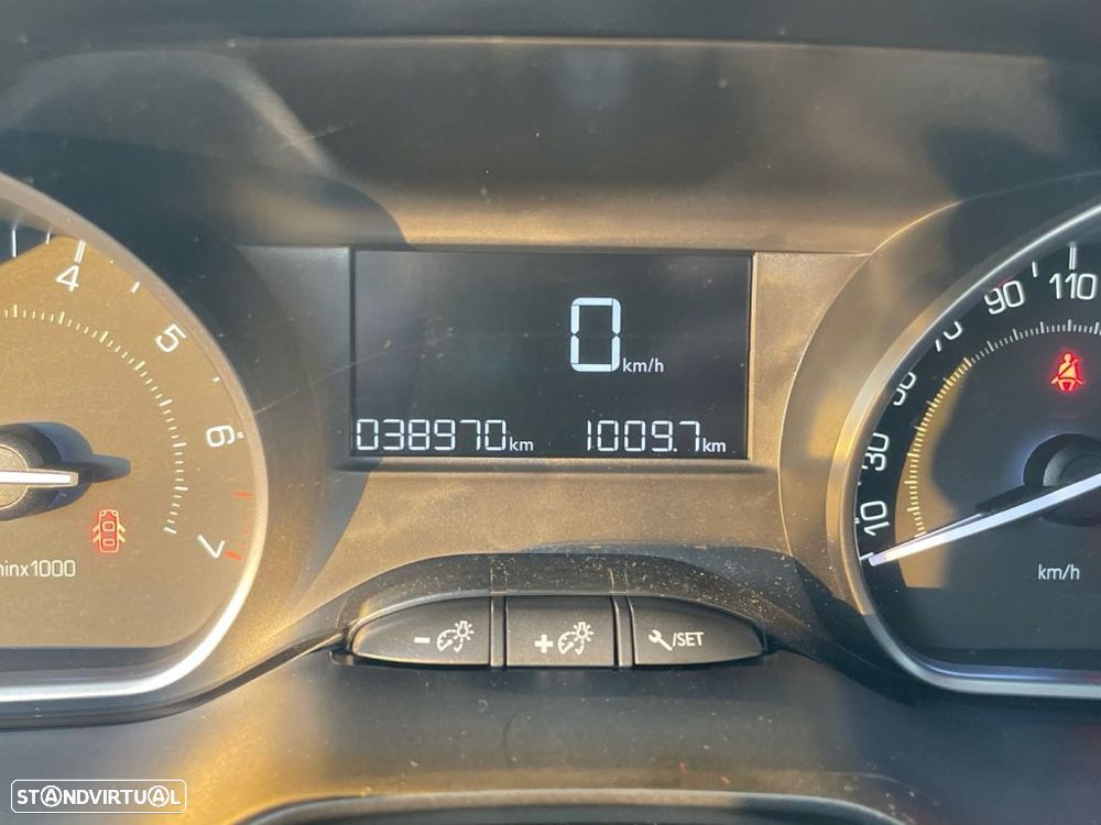 Peugeot 208 1.2 PureTech Style - 3