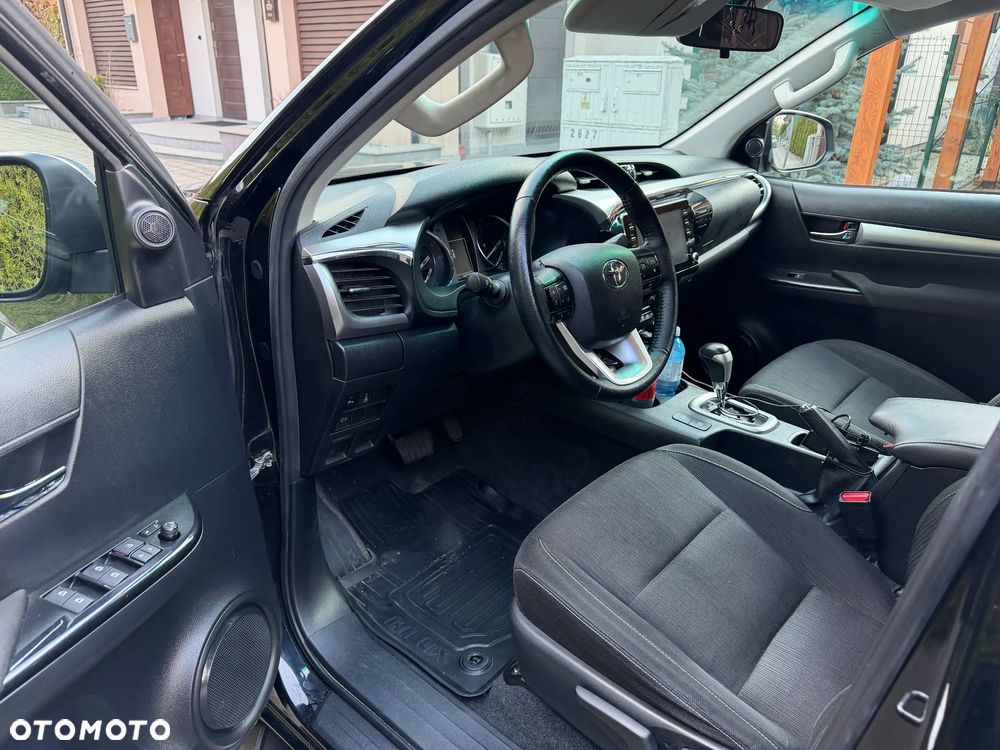 Toyota Hilux 2.8 D-4D Double Cab SR5 4x4 - 7