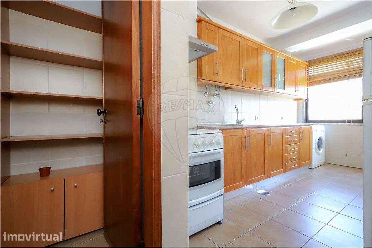 Apartamento T1 para arrendamento - Grande imagem: 2/15