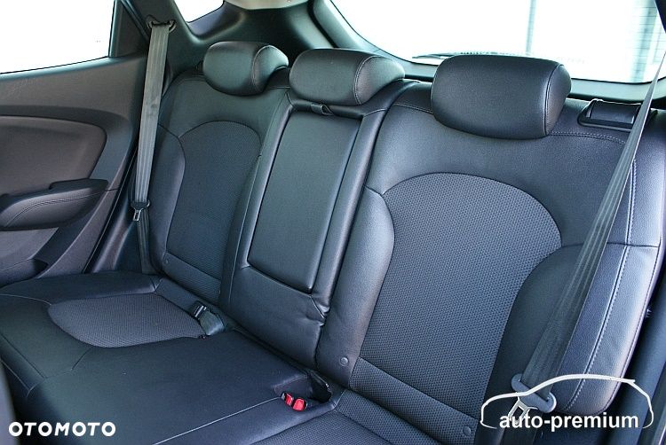 Hyundai ix35 1.6 2WD Fifa World Cup Edition - 25