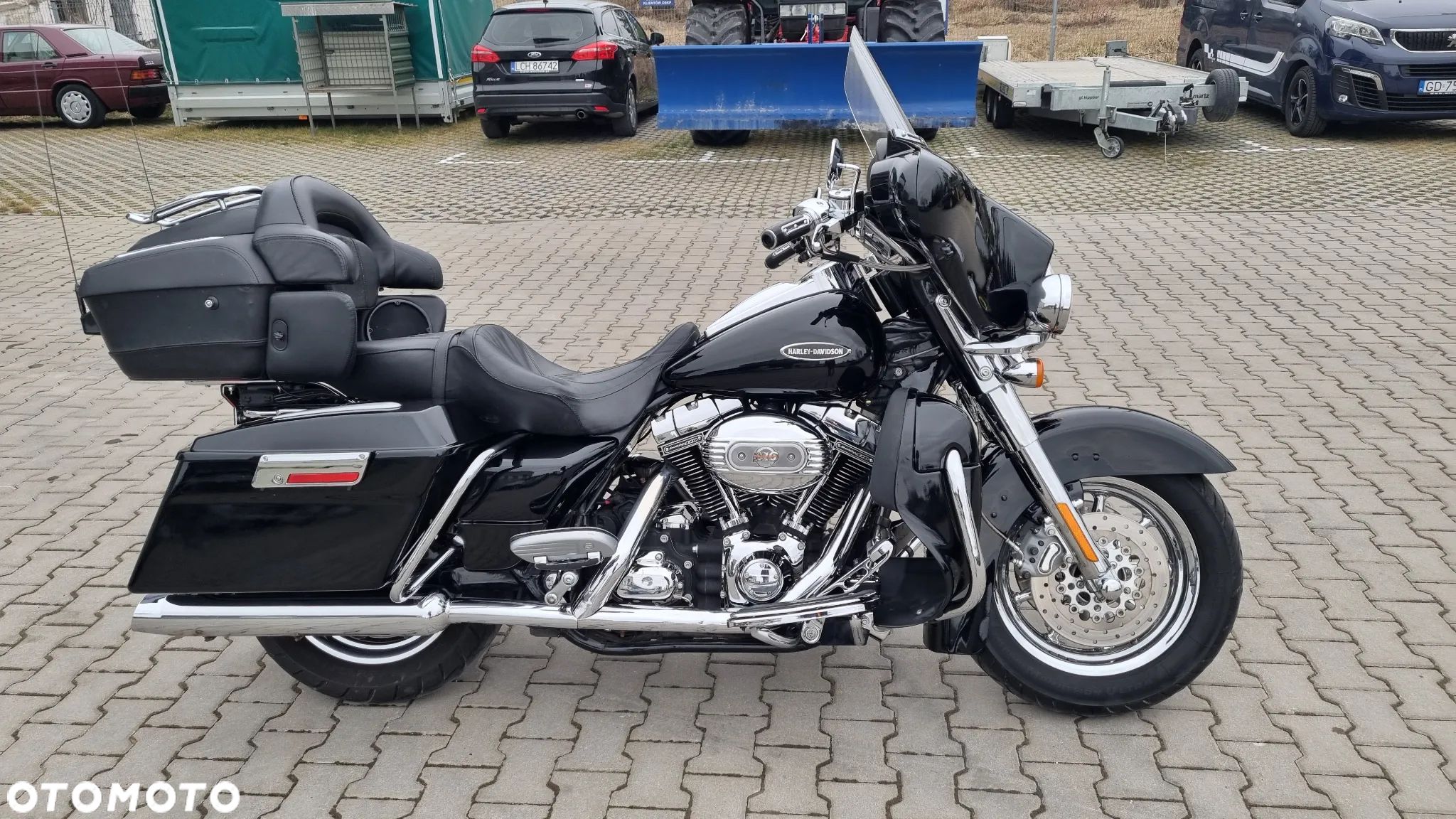 Harley-Davidson FLHTCU Ultra - 1