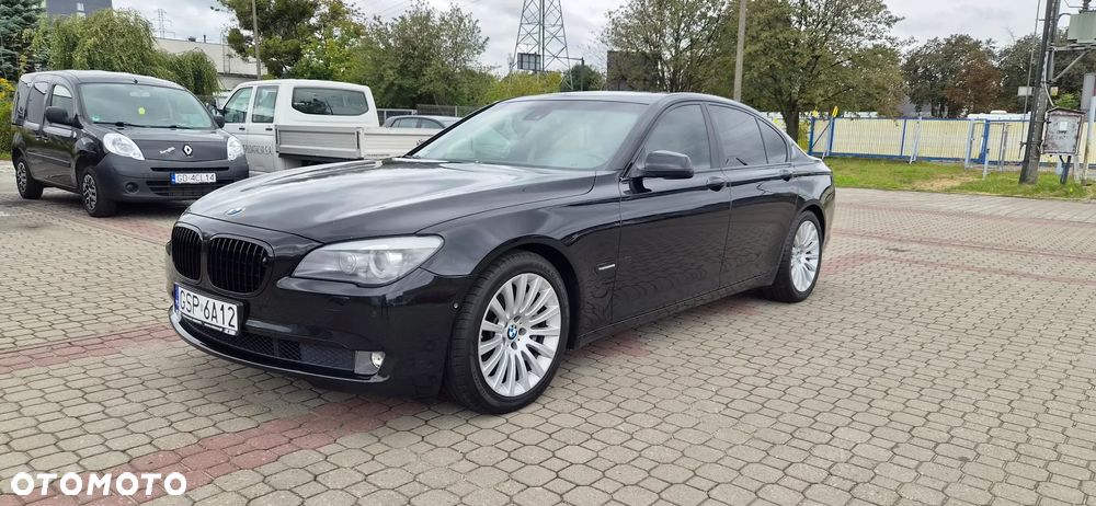 BMW Seria 7 750i