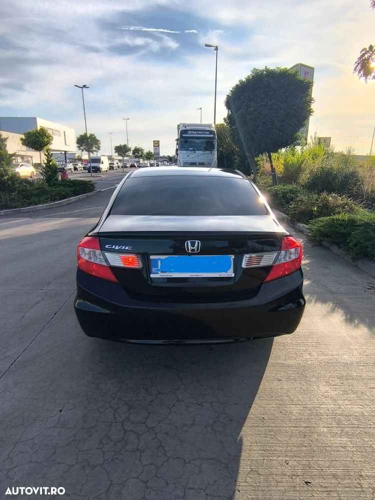 Honda Civic 1.8 MT LS - 5