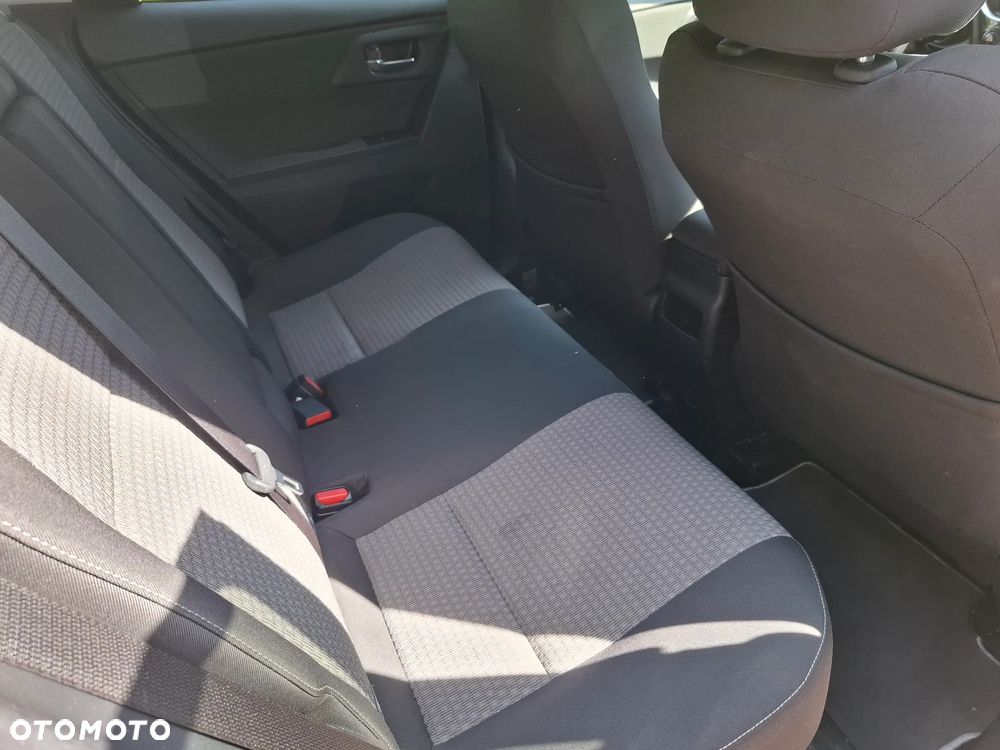 Toyota Auris - 16