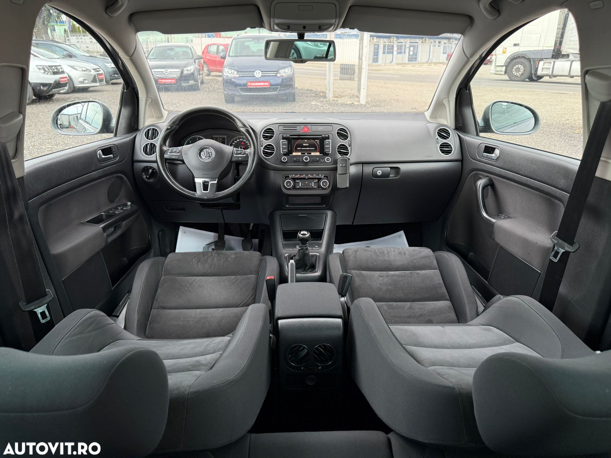Volkswagen Golf Plus 2.0 TDI Comfortline - 8