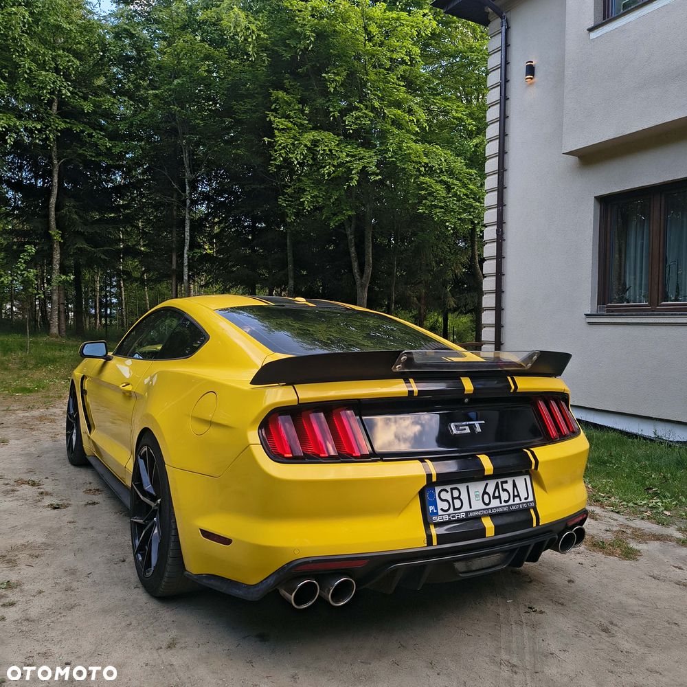 Ford Mustang - 6