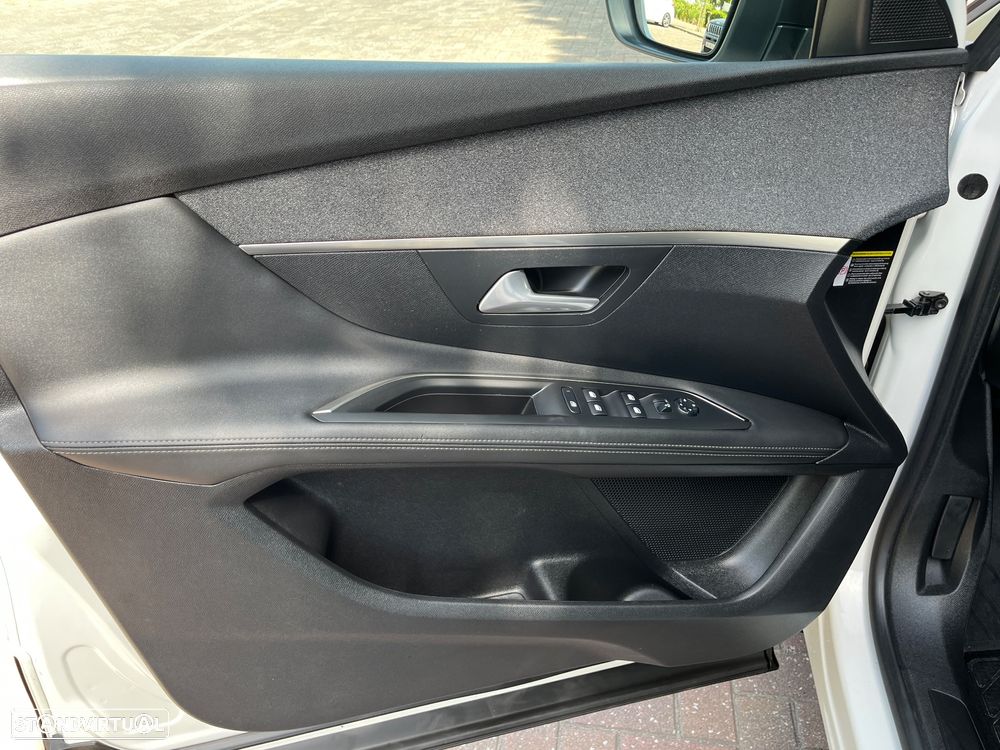 Peugeot 3008 PureTech 130 Stop & Start GPF EAT8 Allure Pack - 6