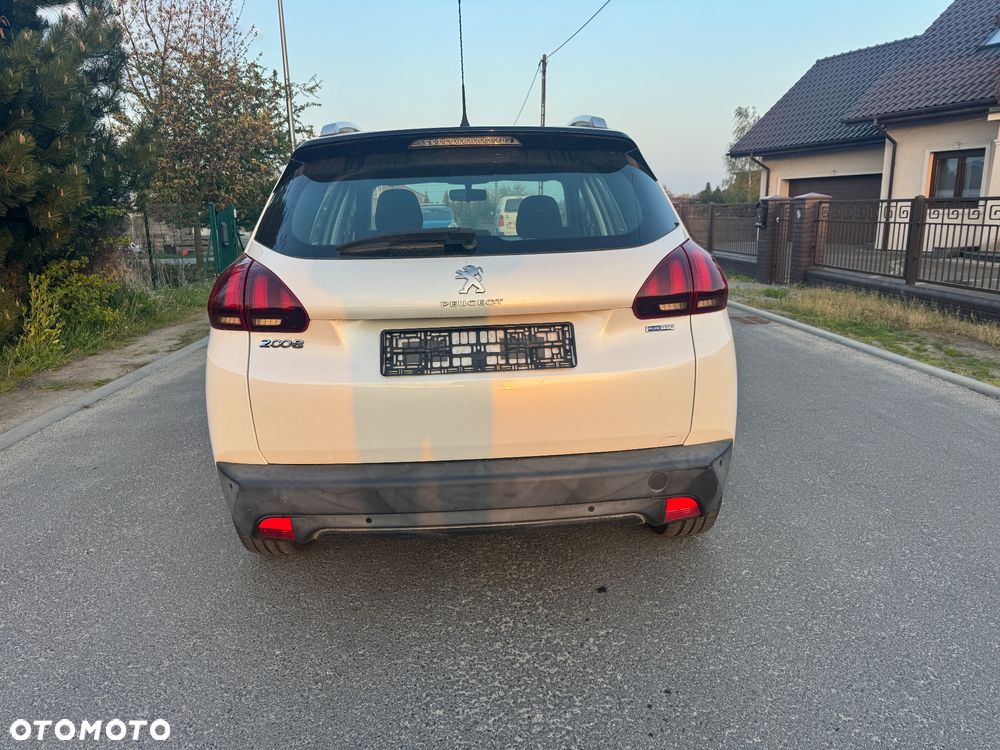 Peugeot 2008 PureTech 82 Urban Move - 5