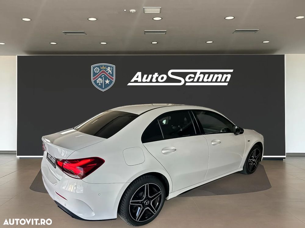 Mercedes-Benz A 250 e 8G-DCT AMG Line - 5