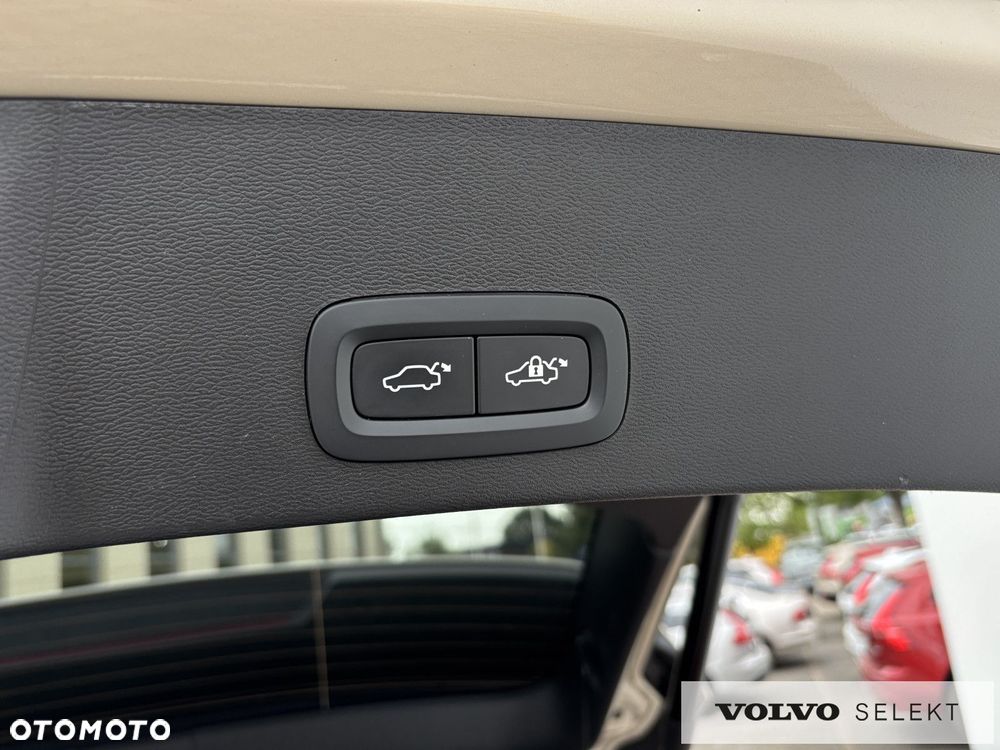 Volvo XC 40 - 22