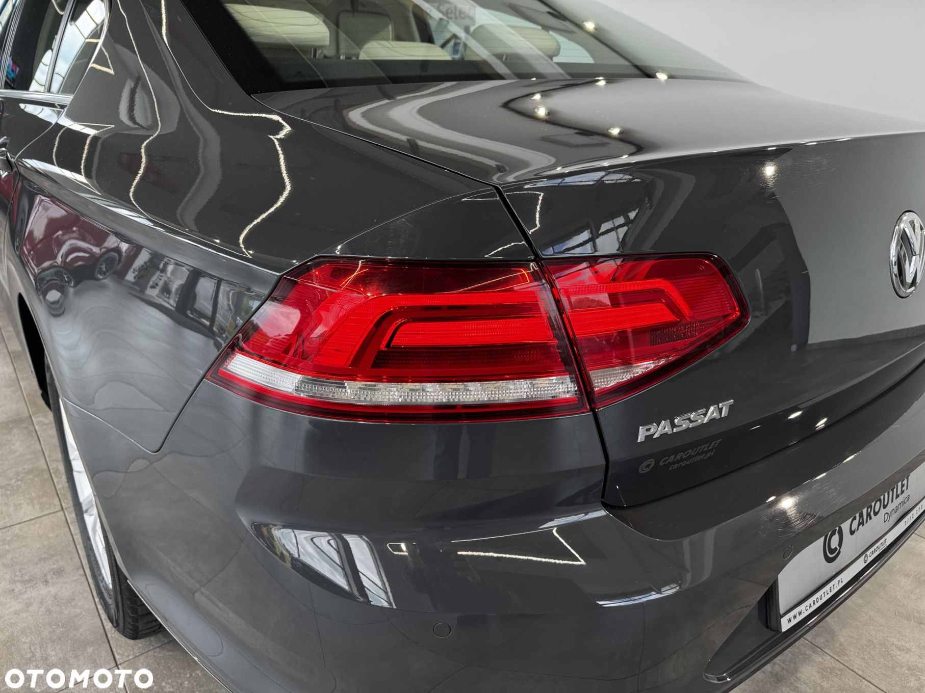 Volkswagen Passat - 12