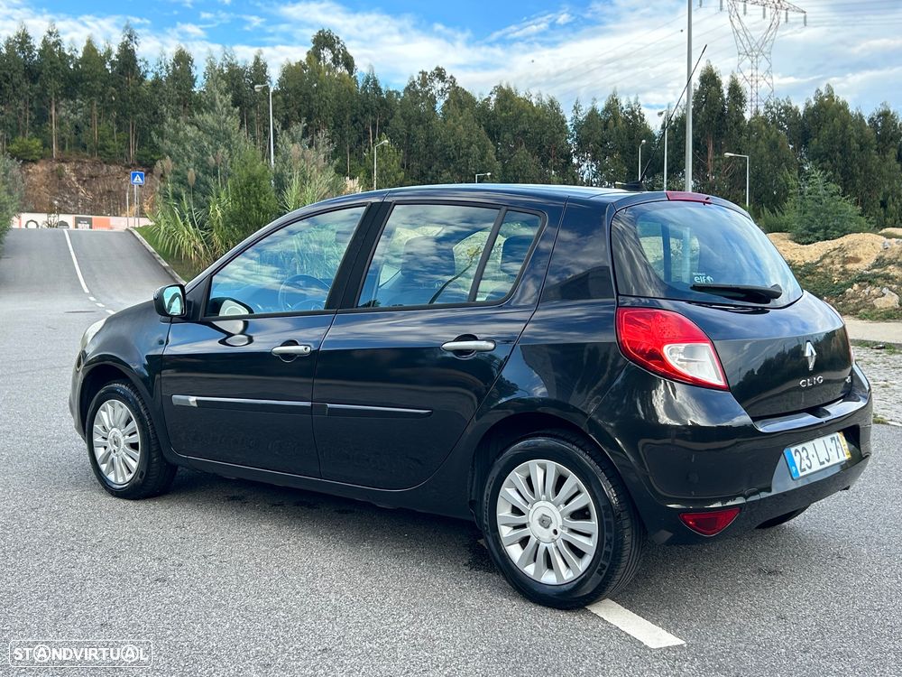 Renault Clio 2011 photo 4