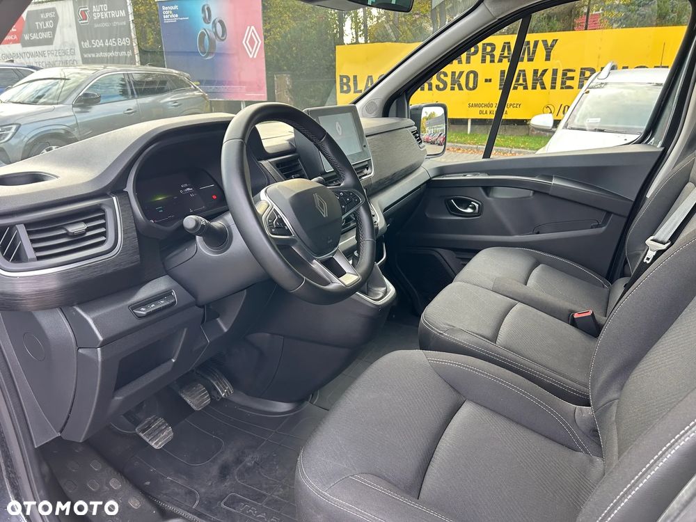 Renault Trafic 2.0 dCi - 9