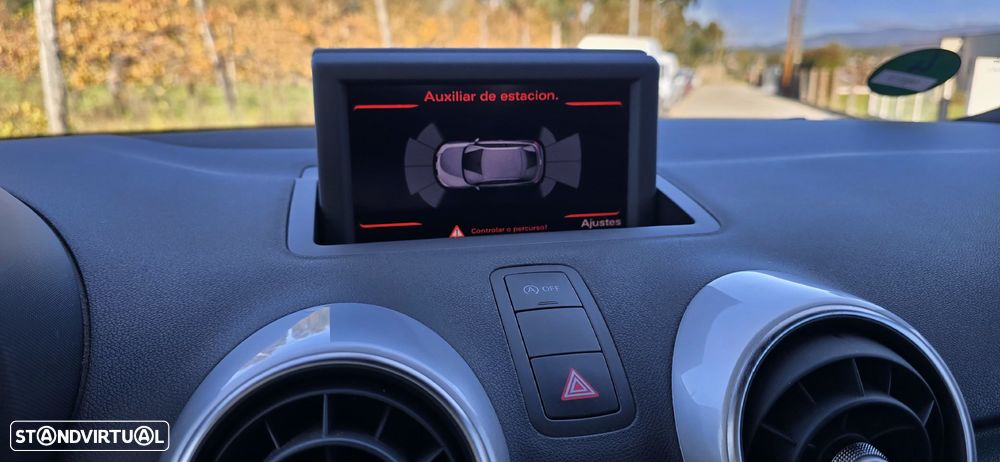 Audi A1 1.6 TDI Sport Edition S-line - 10