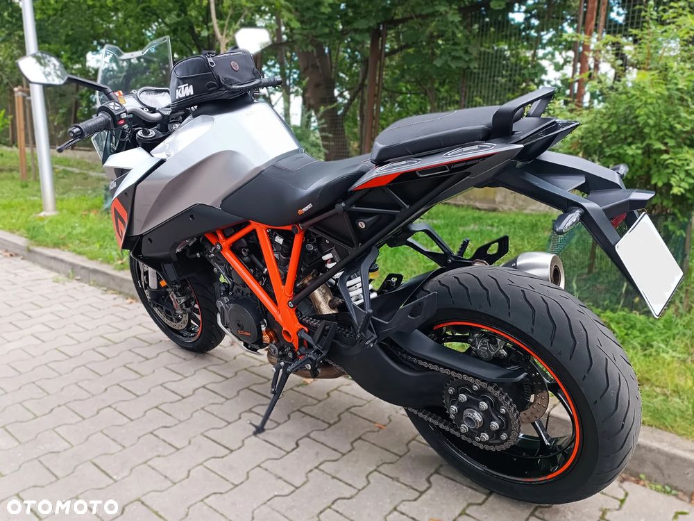 KTM Super Duke - 10