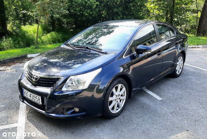 Toyota Avensis 2.2 D-4D Premium - 1