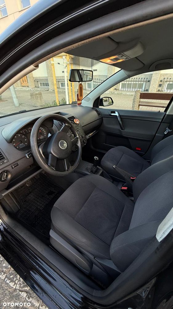 Volkswagen Polo 1.4 16V Comfortline - 6