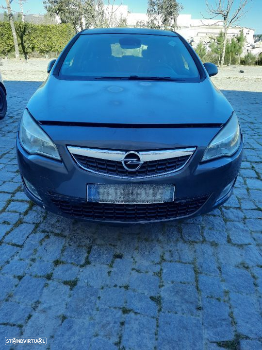Opel Astra J 2.0 Cdti 2010 para Peças - 3