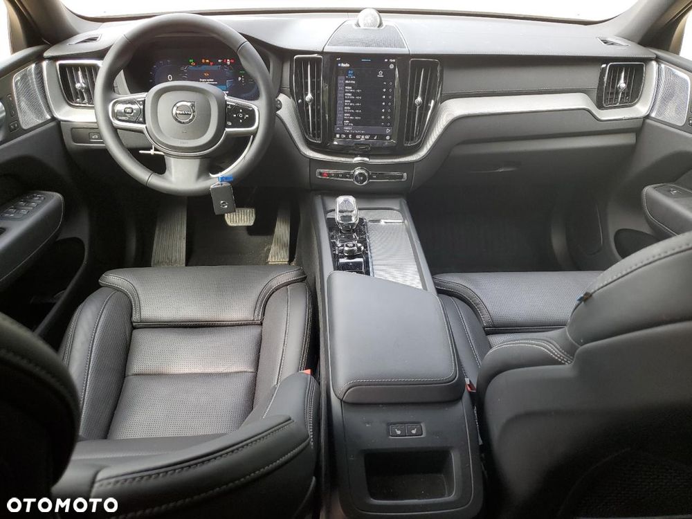 Volvo XC 60 T8 Plug-In Hybrid AWD Ultimate Black Edition - 8