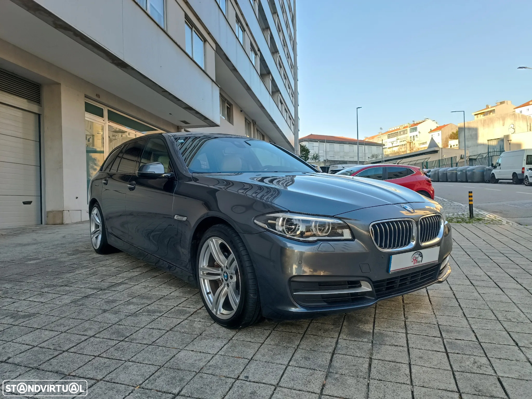 BMW 525 d Touring Aut. Luxury Line - 2