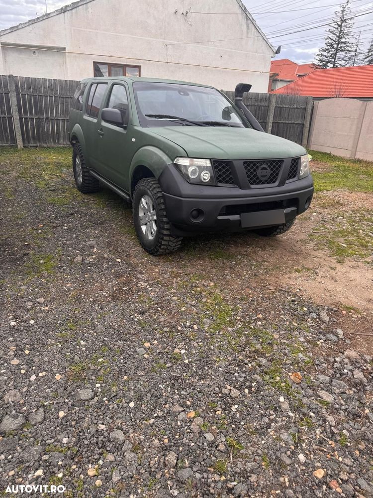 Nissan Pathfinder - 1