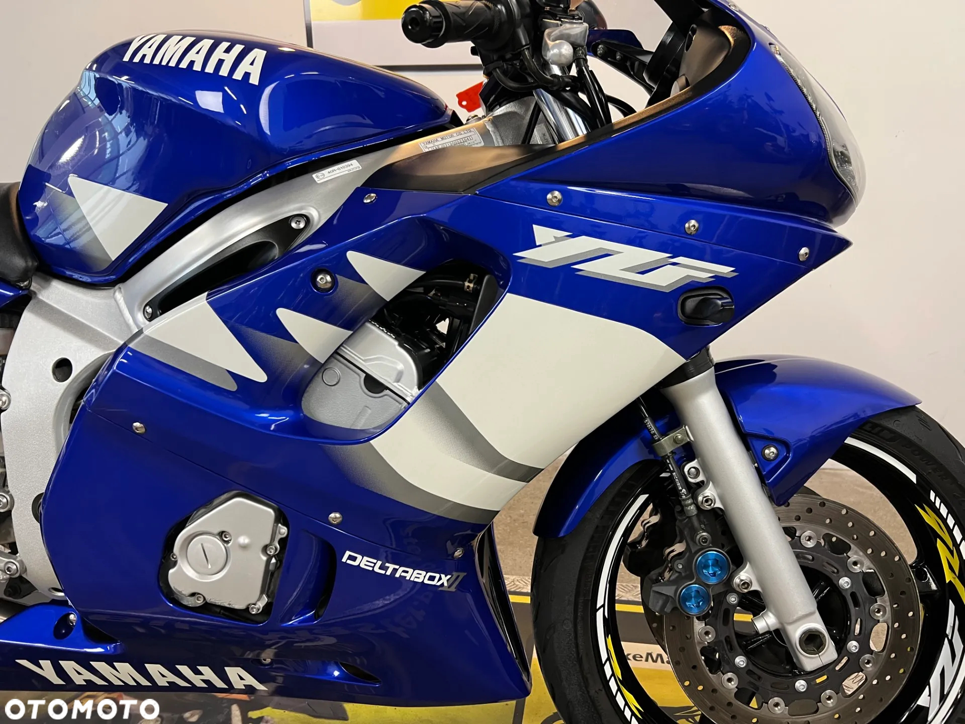 Yamaha R6 - 17