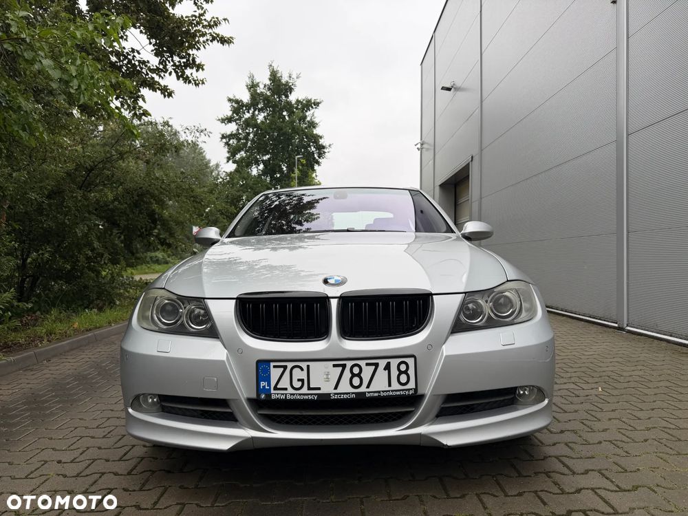 BMW Seria 3 320i - 3