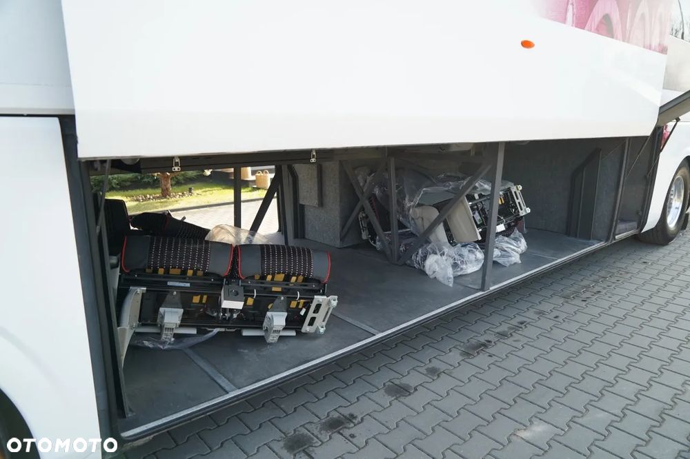 Irizar TOURISMO RHD-M / EURO 6 / SPROWADZONY / - 19