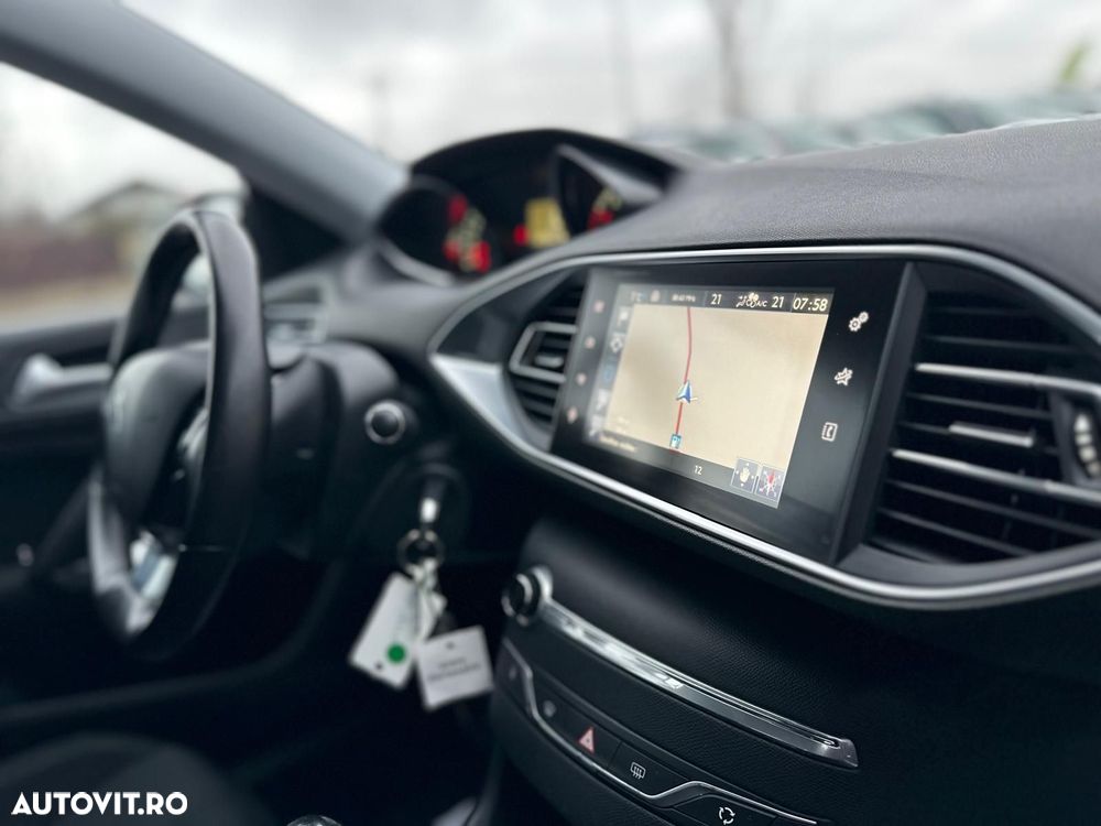 Peugeot 308 - 16