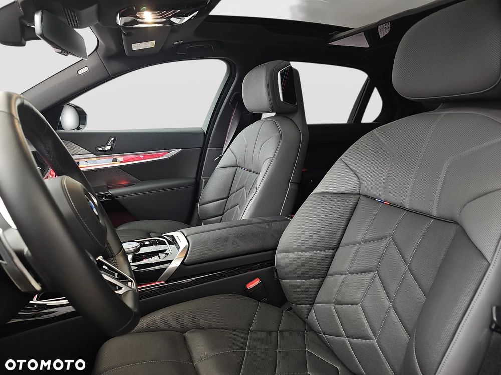 BMW Seria 7 - 10