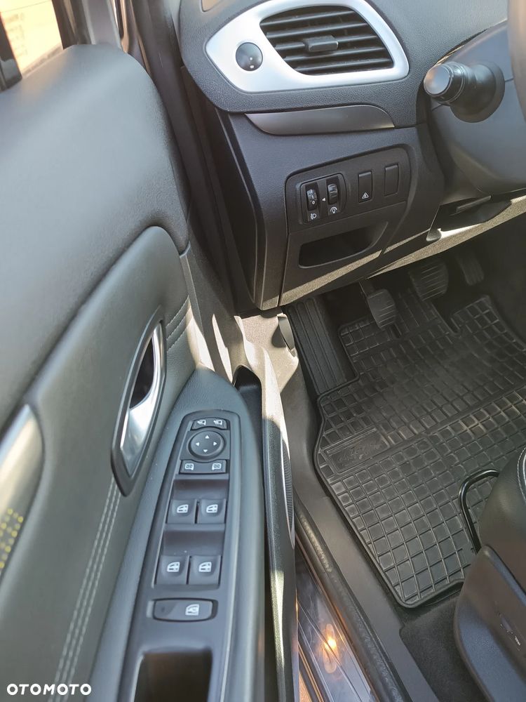 Renault Scenic - 9