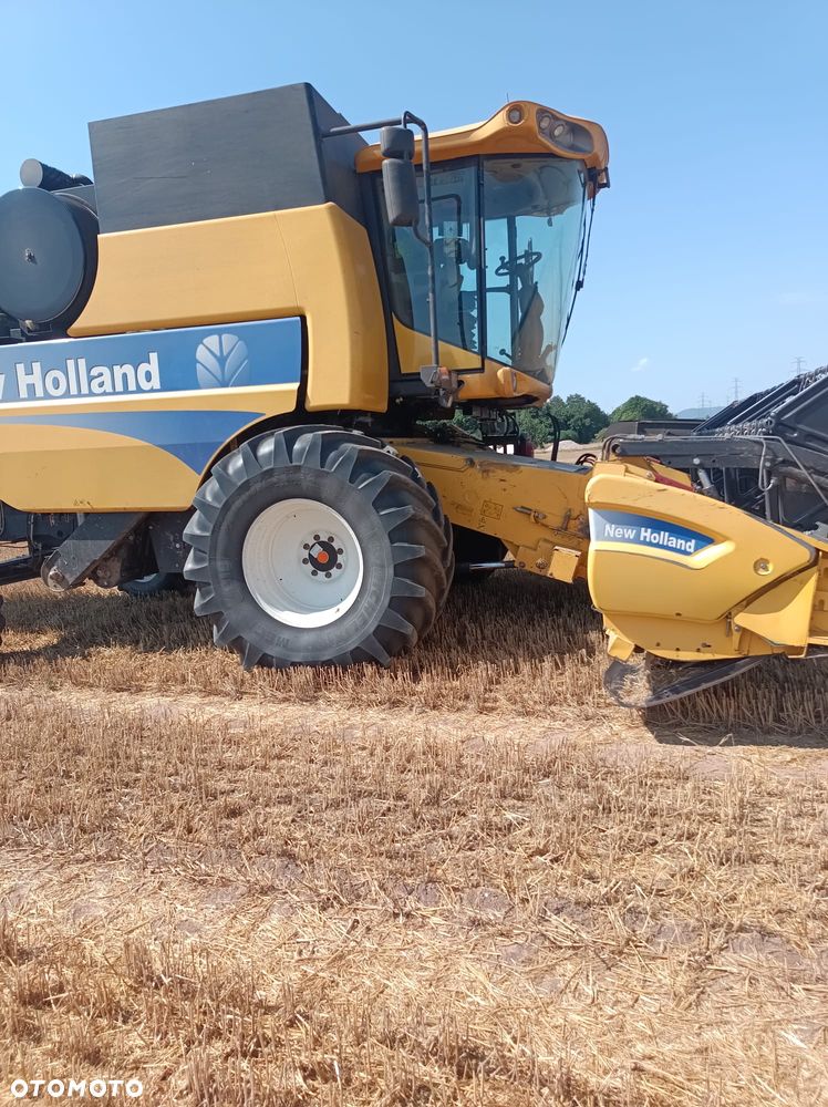 New Holland CSX 7070 - 3