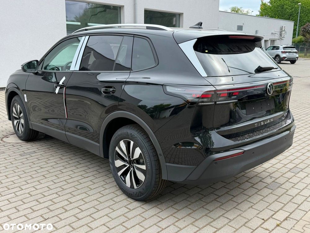 Volkswagen Tiguan - 4