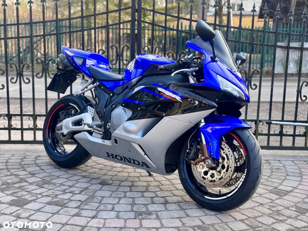Honda CBR - 1
