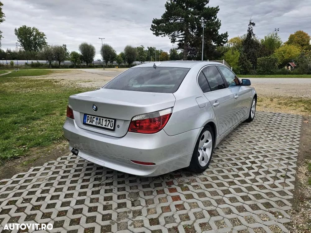BMW Seria 5 525d Touring - 3