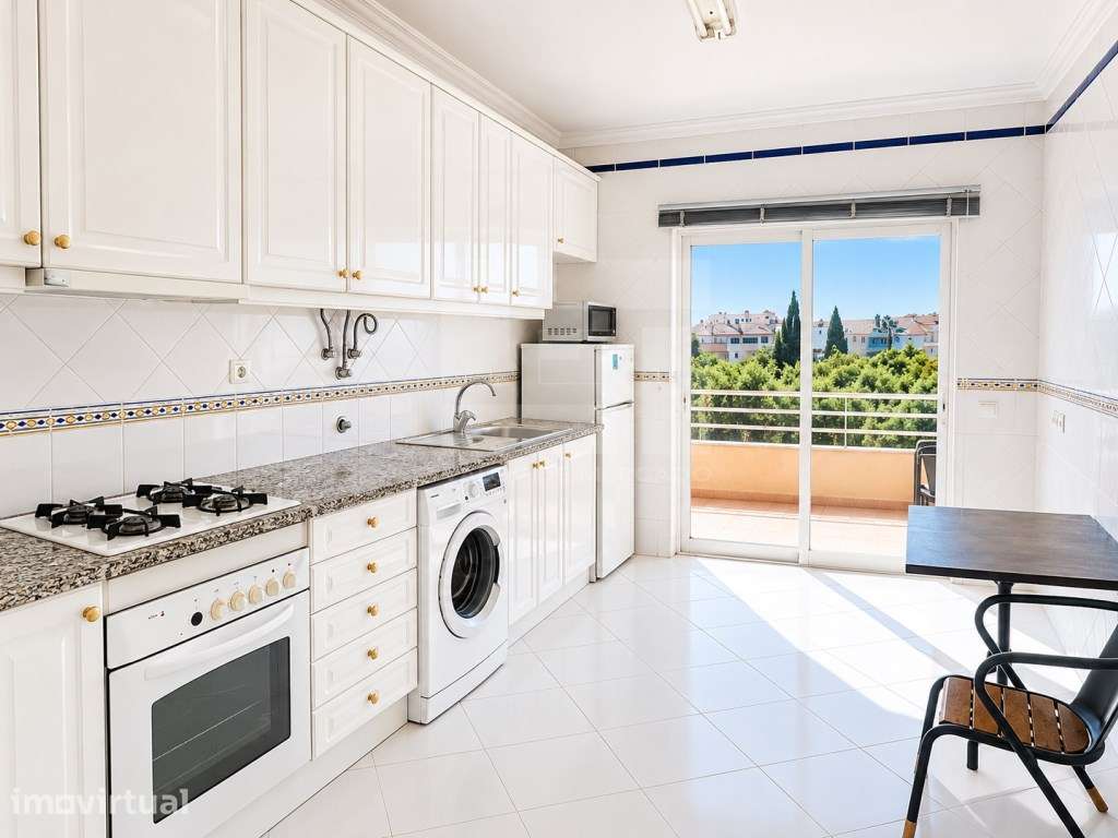 T2 com 100 m², Garagem e Varanda a poucos minutos da Marina de Vila... - Grande imagem: 4/8
