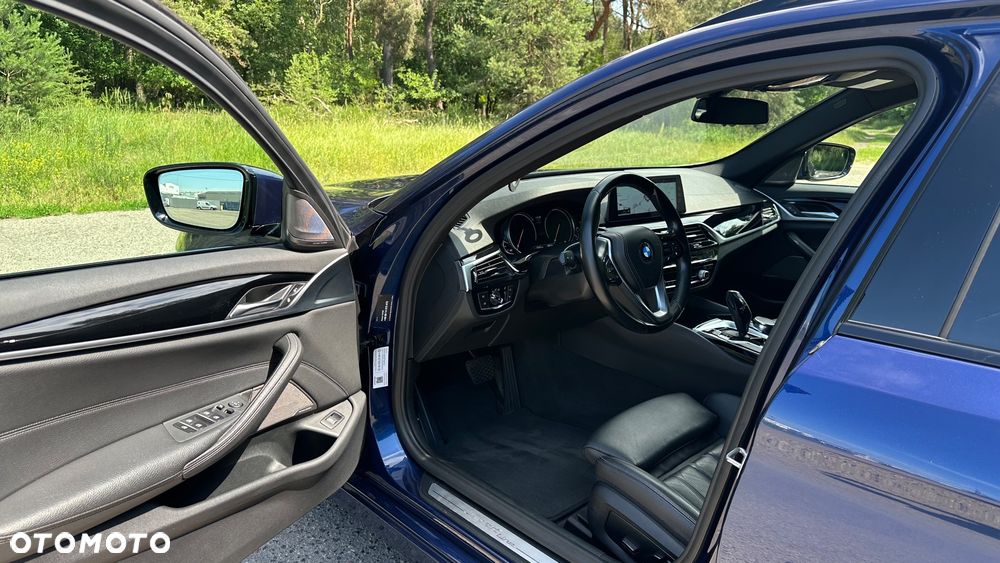 BMW Seria 5 520d Sport Line - 10