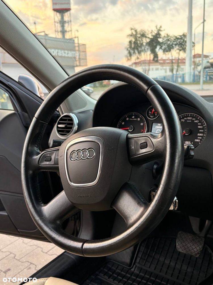 Audi A3 Sportback - 2