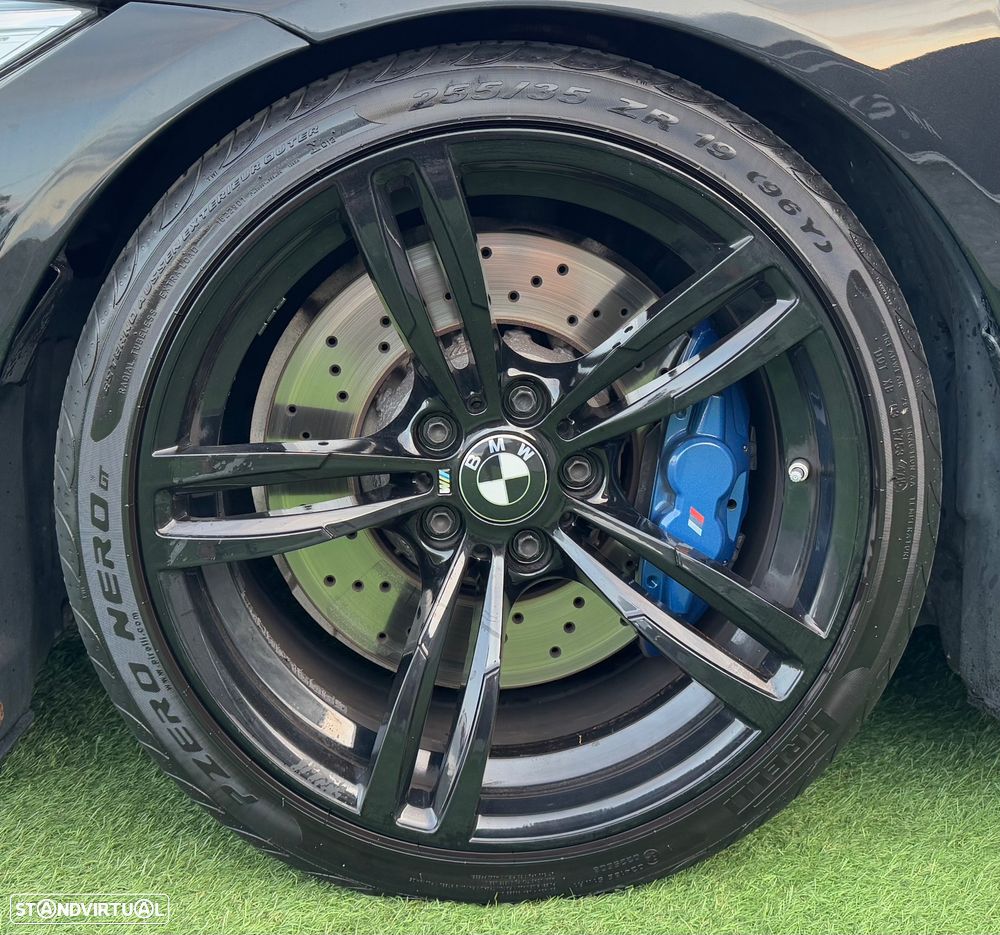 BMW M4 Auto - 36
