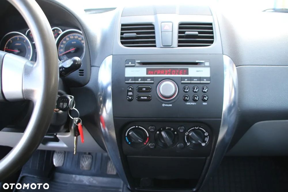 Suzuki SX4 2.0 DDiS Explore 4WD - 24