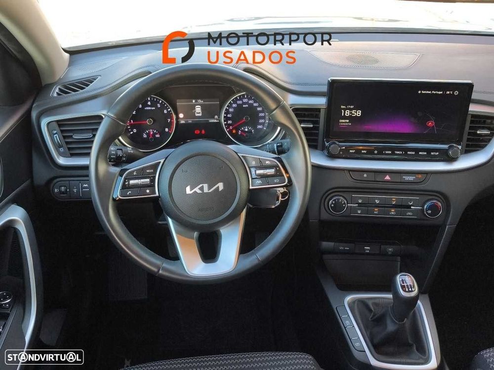 Kia XCeed 1.0 T-GDi Dynamic — fotografia 14