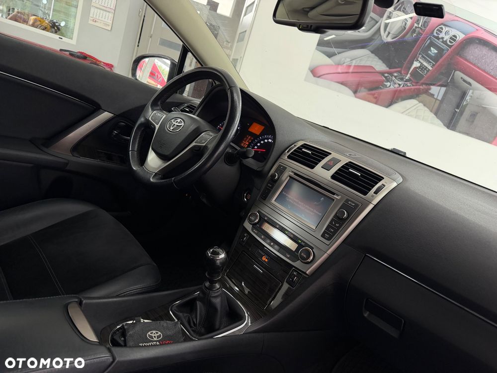 Toyota Avensis 2.0 D-4D Luna - 5