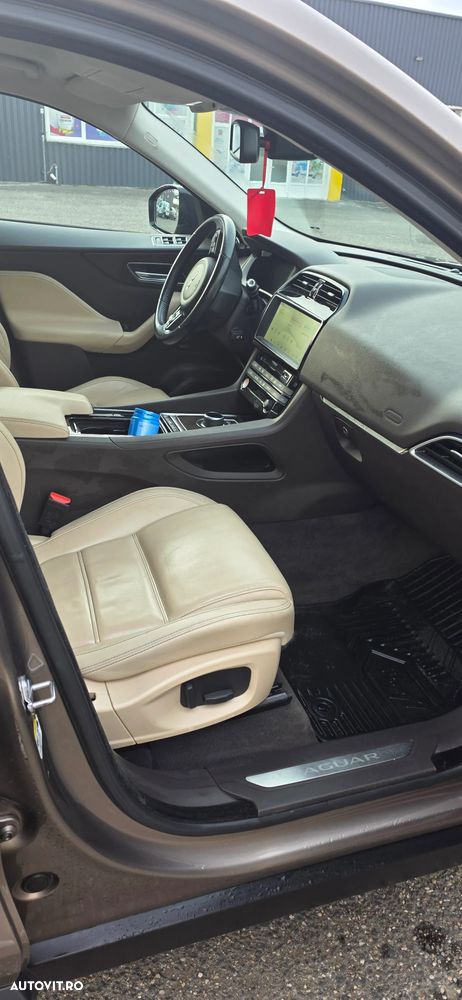Jaguar F-Pace 20d AWD Aut. Portfolio - 6