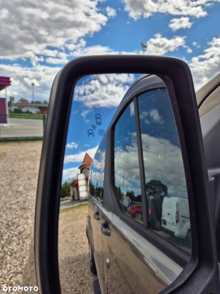 Ford Tourneo Custom - 29