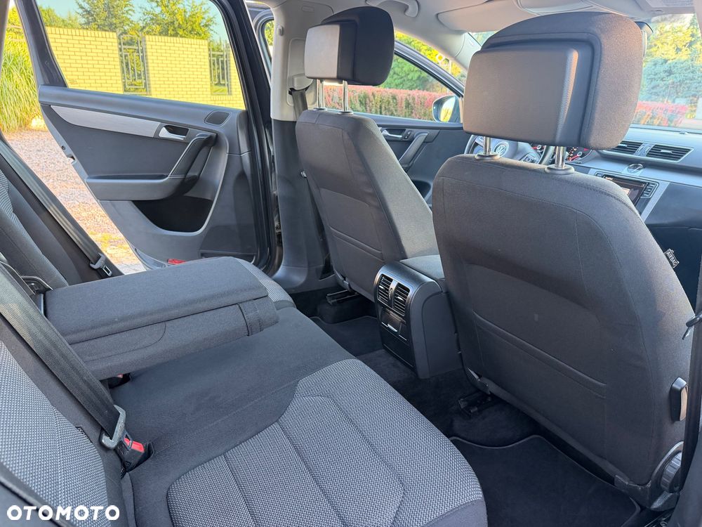 Volkswagen Passat 1.8 TSI Highline - 26