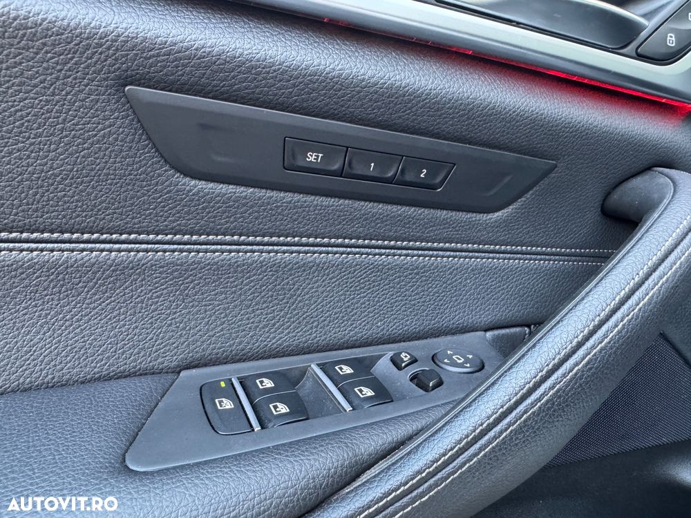 BMW Seria 5 530d xDrive AT MHEV - 40